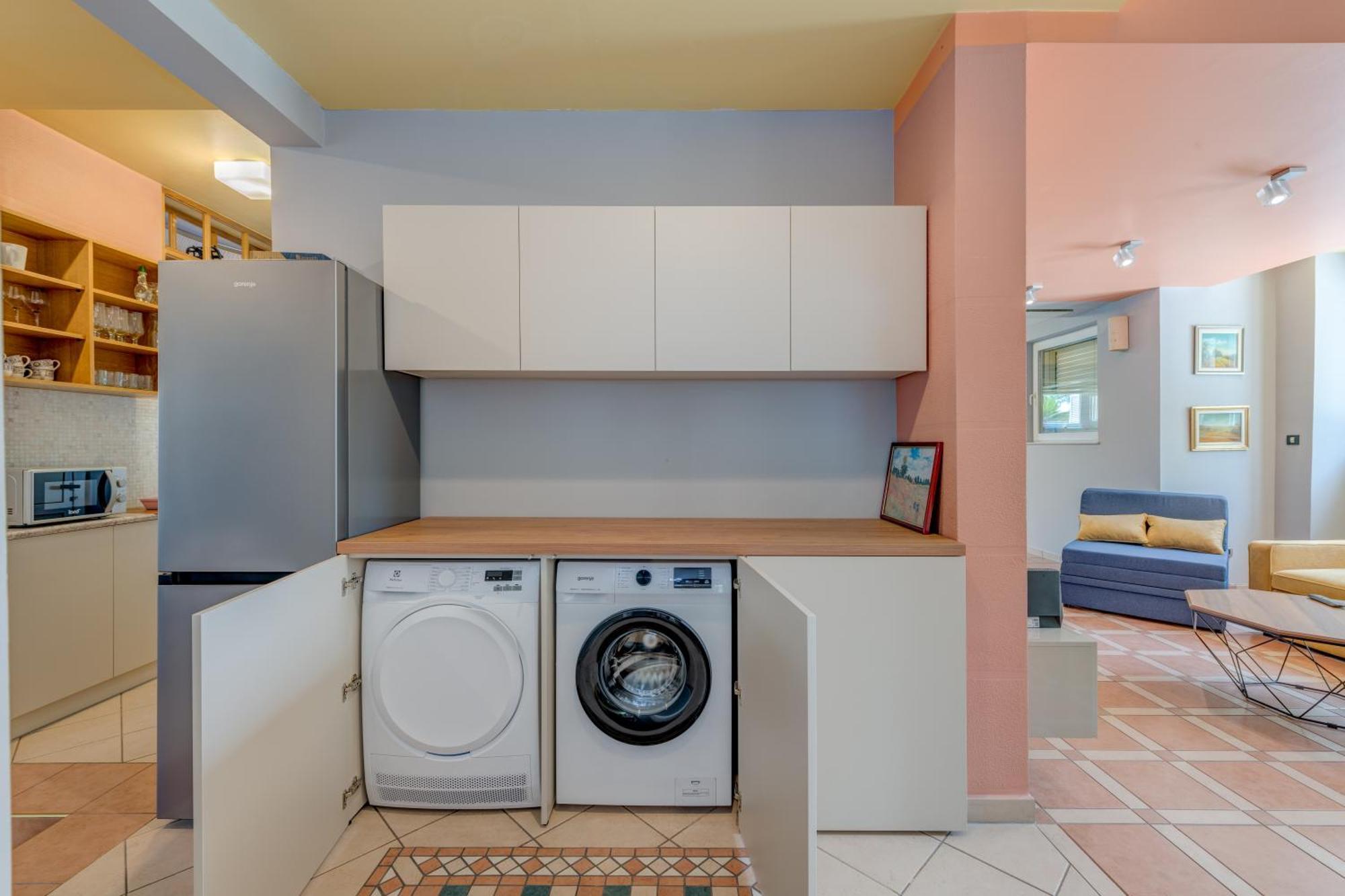 Blue Dolphin Apartment - Private Indoor Pool, Jacuzzi, Garden 스플리트 외부 사진