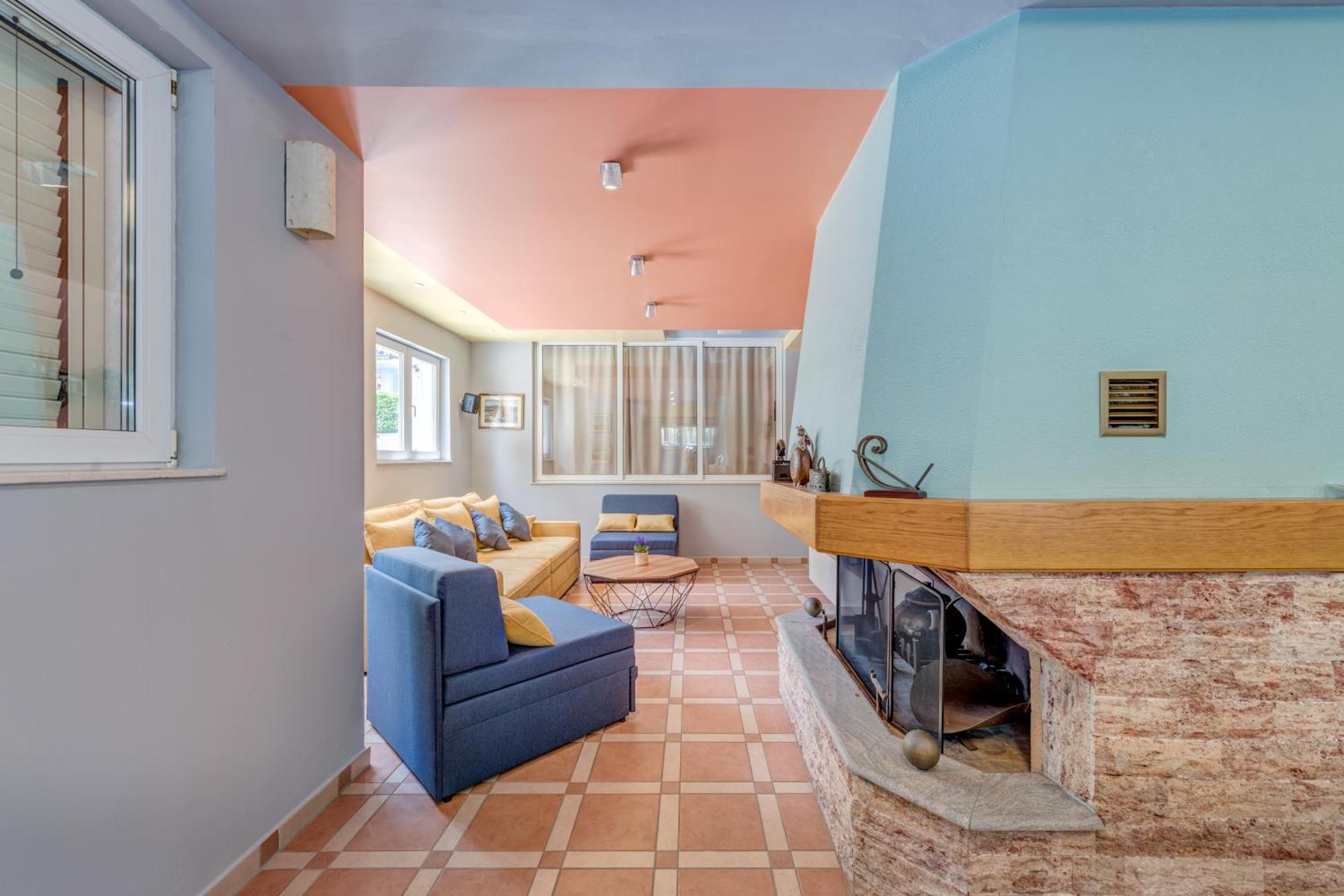 Blue Dolphin Apartment - Private Indoor Pool, Jacuzzi, Garden 스플리트 외부 사진